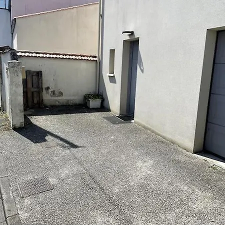 Charmante Maison Refaite A Neuf La Rochelle (Charente-Maritime)