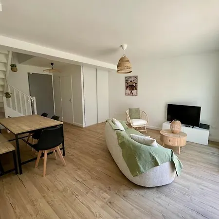 Charmante Maison Refaite A Neuf *